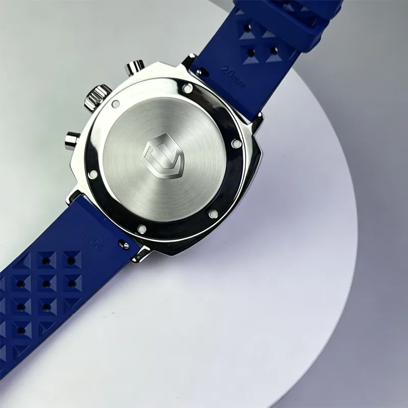Customized watch strap and case details